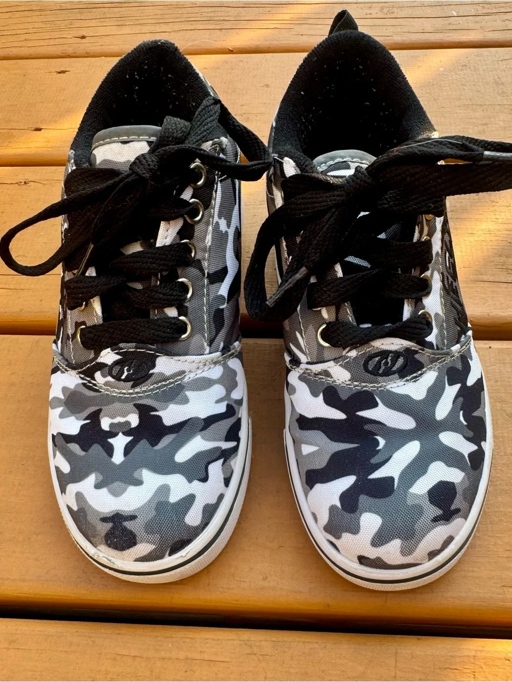 Heelys Pro 20 Prints Charcoal Camo Roller Skate Shoes Youth Size 3